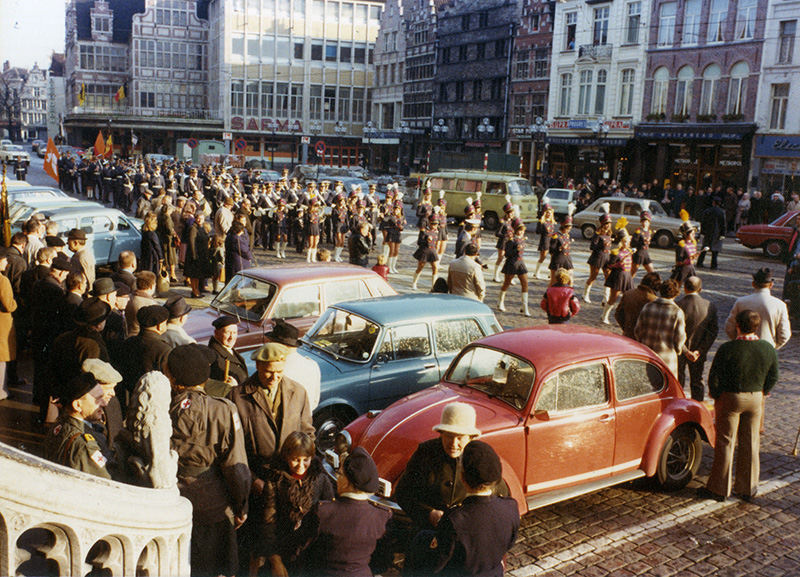 korenmarkt-gent-autos-postharmonie.jpg