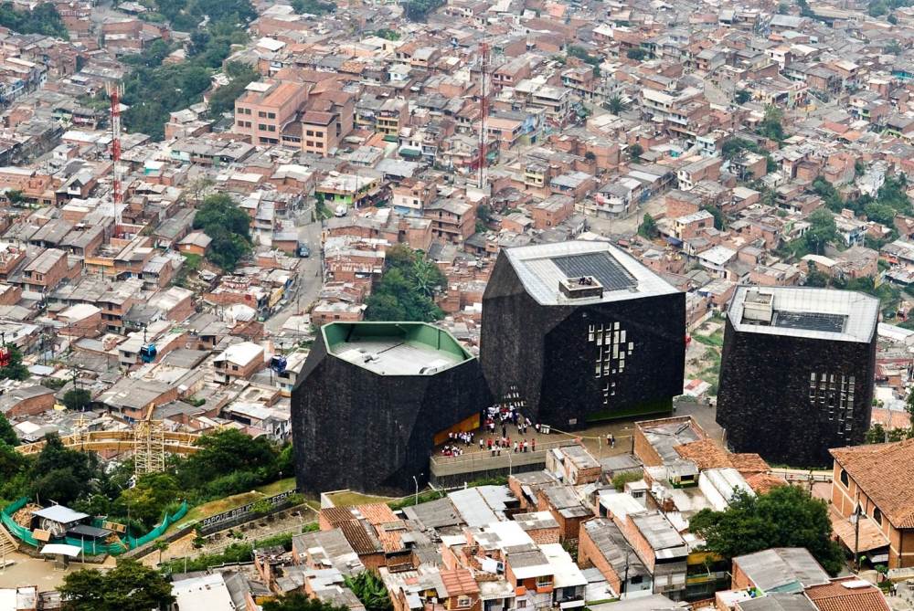 2medellin metrokabel bibliotheek